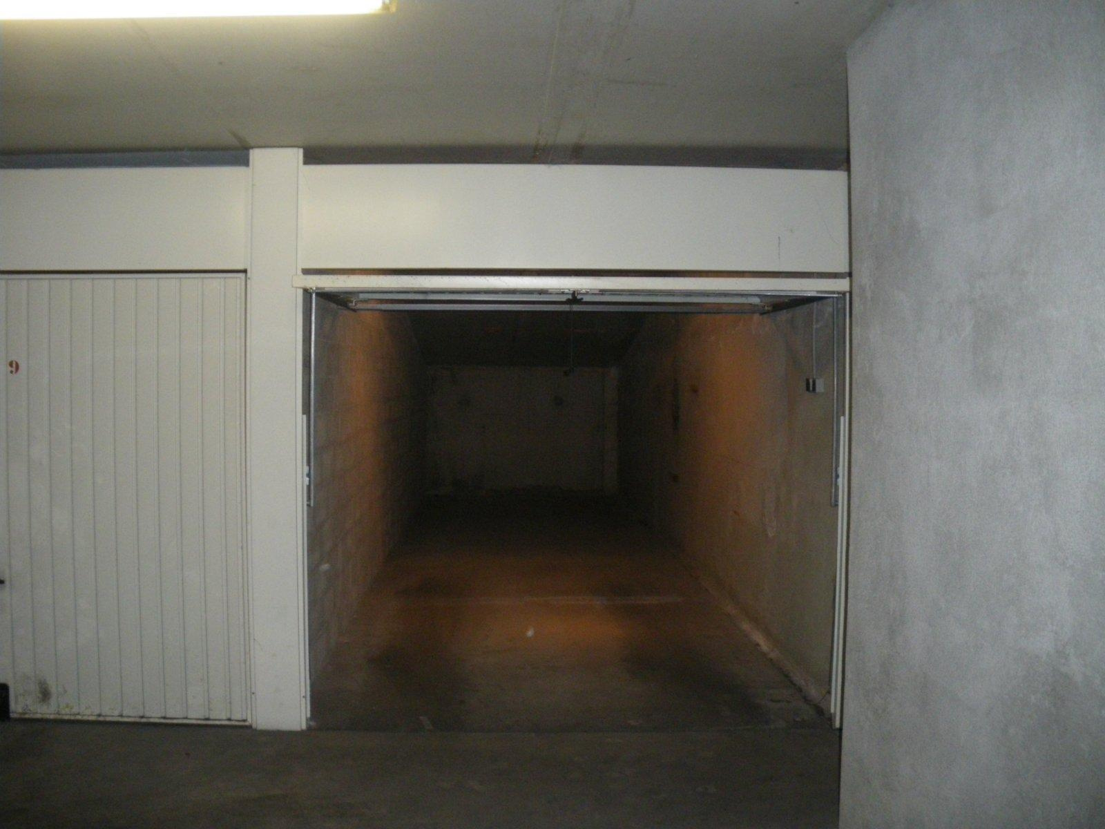 Image_, Parking, Marseille, ref
                        :GES07810001-939